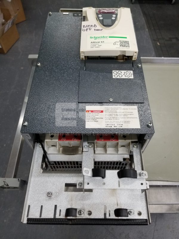 SCHNEIDER ELECTRIC atv61hu55y